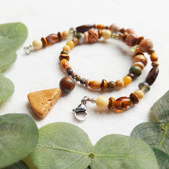 Goblincore Gemstone Beaded Necklace, Woodland Hippie Pendant Necklace, Bohemian - Picture 5 of 12